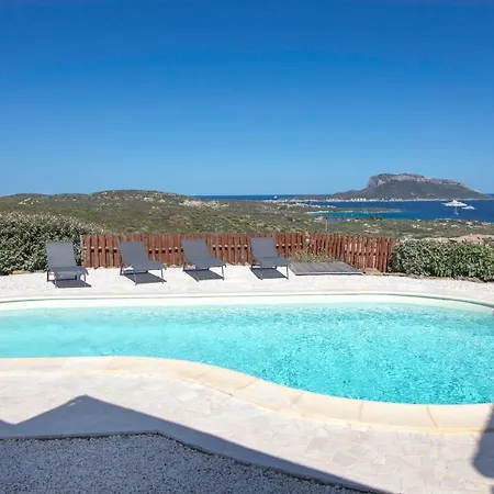 Casa vacanze Panoramic With Sea View On And The Island Of Tavolara *